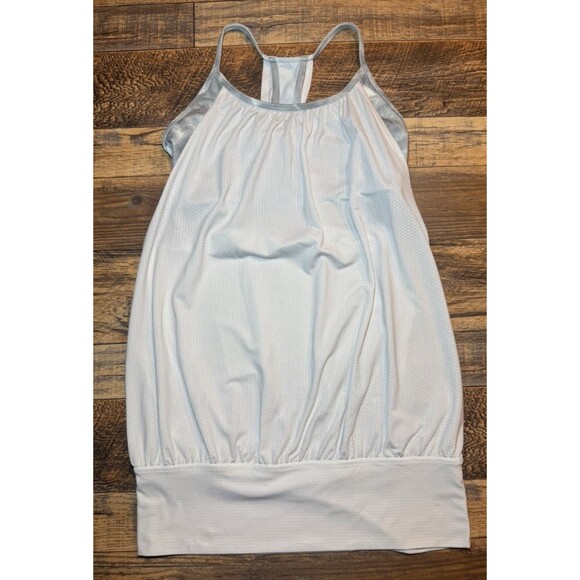 Lululemon Gray & White Sleeveless Athletic Top‎ With Built In Bra Size 4 - Picture 1 of 7